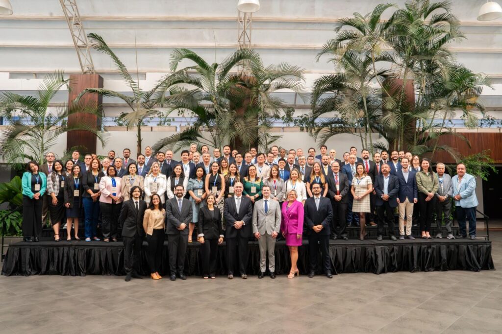 imagen grupal de participantes del evento Cultivando Energia